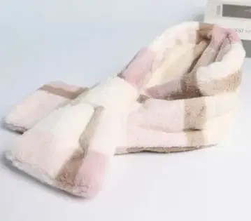 머플러 복슬복슬 핑크 계열 체크 부드러운 플러그 타입