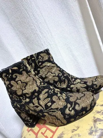 ne Quittez pas  숏부츠 37