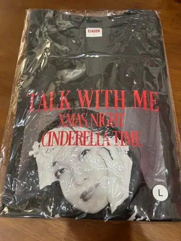 모모크로 T셔츠