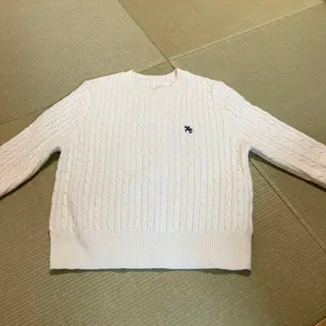화이트 케이블 니트 스웨터 L