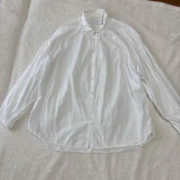 manon 화이트 긴팔 셔츠