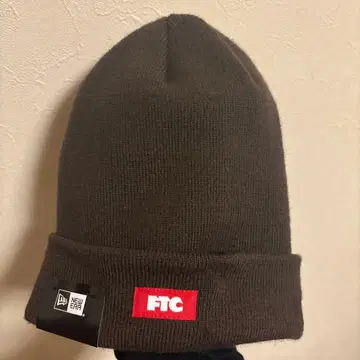 FTC와 NEWERA의 콜라보 니트 모자입니다!!