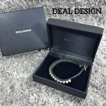 DEAL DESIGN 딜 디자인 스터드 가죽 팔찌