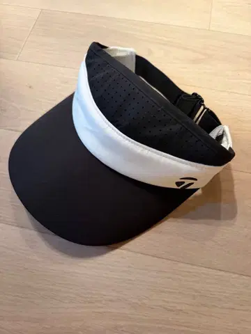 TaylorMade 여성용 바이저 블랙/화이트