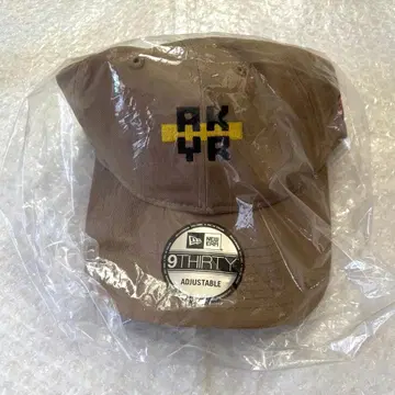 아칸야츠라 NEWERA 캡