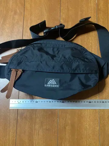 그레고리 웨이스트백