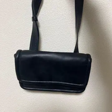 ZARA 블랙 가죽 숄더백