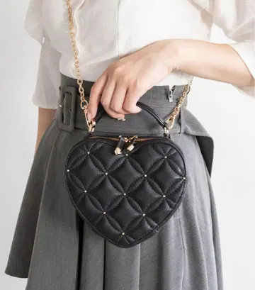 RANDA 하트형 숄더백 블랙