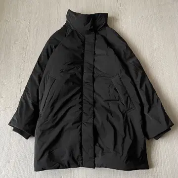 그린 라벨 릴랙싱 스탠드 미들 그린 다운 발수 블랙