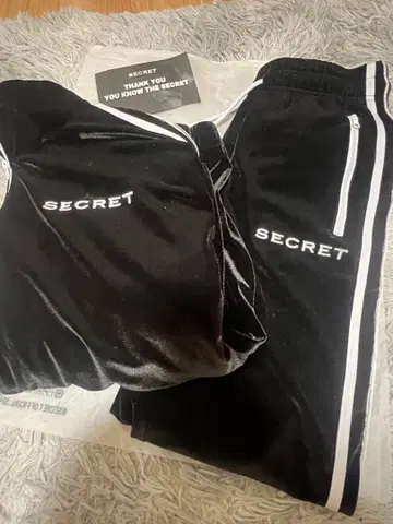 SECRET 벨벳 저지 셋업