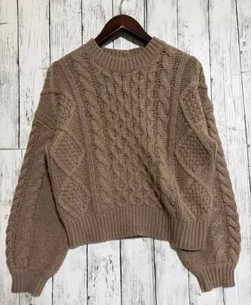 새상품급 질스튜어트 케이블 로우게이지 니트 울 혼방 브라운