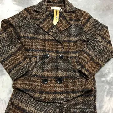 더블 브레스트 체크 무늬 수트