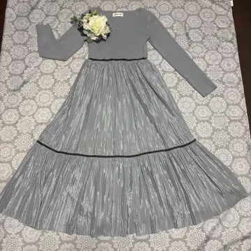 LILY BROWN 플리츠 도킹 니트 원피스