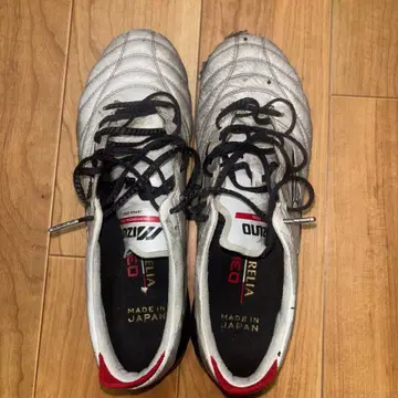 미즈노 모렐리아 네오 화이트 스파이크