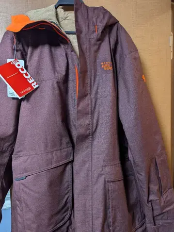마운틴 하드웨어 마운틴 파카 미사용 크림슨 컬러 L/G