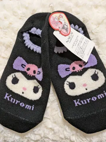 새상품 쿠로미 Kuromi 산리오 캐릭터 삭스 23-25cm