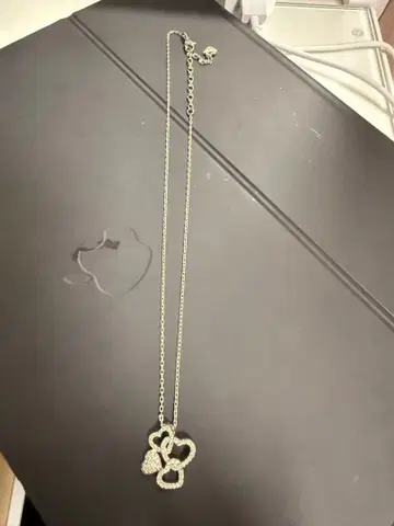 스와로브스키 클로버 크리스탈 펜던트