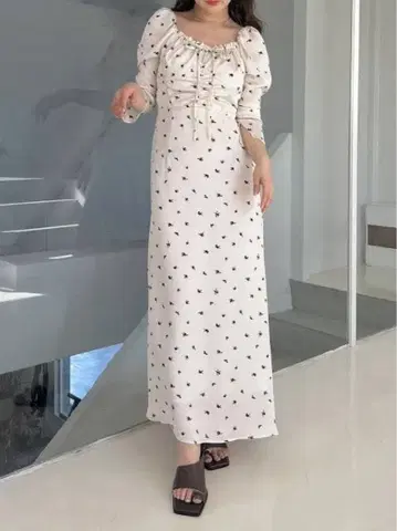 크레이프 새틴 프린트 원피스 2025