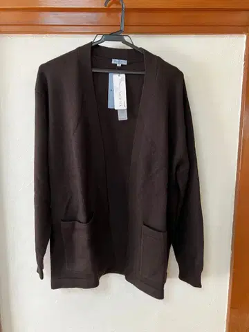 다크 브라운 버튼리스 가디건 L 사이즈 아오야마 양복