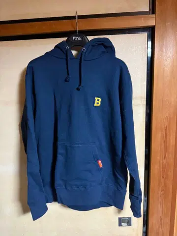 네이비 후드티 B 자수