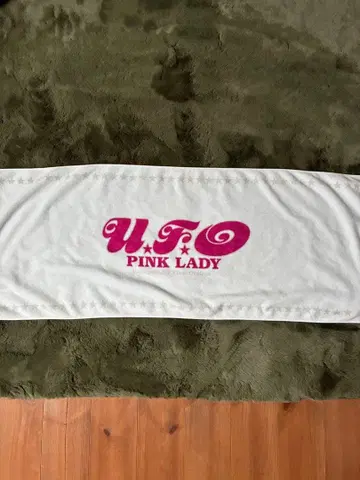 핑크 레이디 파이널 콘서트 투어 UFO 타월