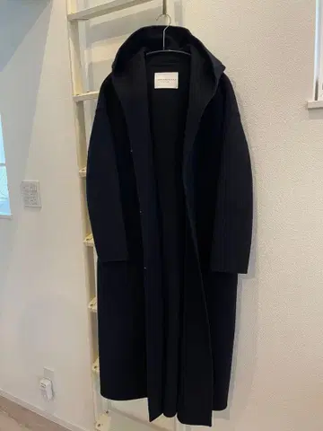 투모로우랜드 울 리버 후디드 코트