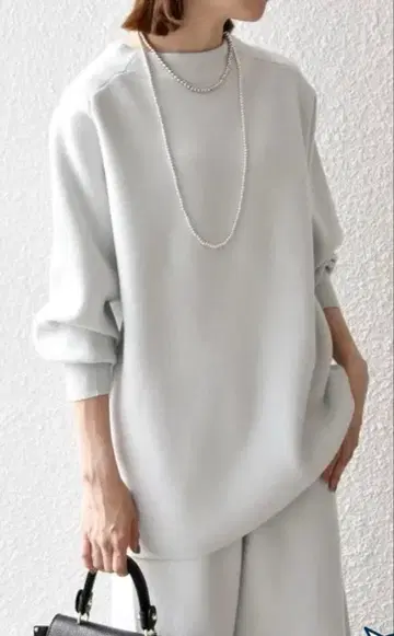 새상품급 쉽스에니 밀라노 리브 스탠드 넥 풀오버 니트