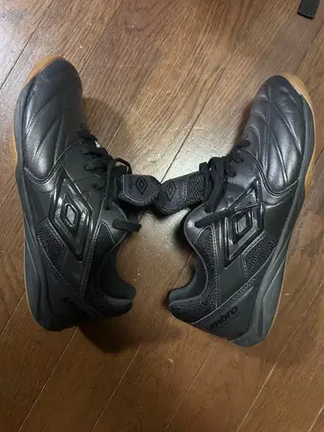 [ 새상품급 ] 엄브로 풋살화 27.5cm