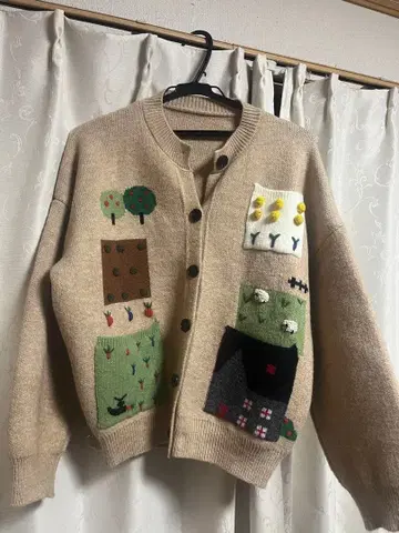 한국제 자수 베이지 가디건