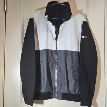 가격 인하 새상품급 TOMMY HILFIGER 나일론 자켓 M