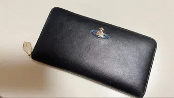 VivianWestwood 블랙 가죽 장지갑 로고 포함