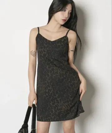FOLLOWIN 레오파드 미니 원피스