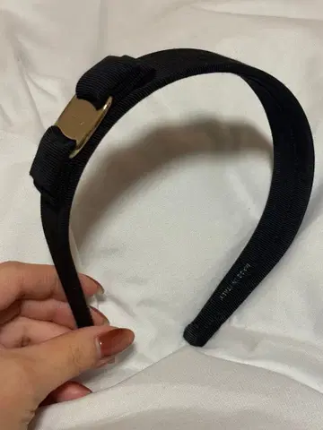 Ferragamo 리본 머리띠 블랙