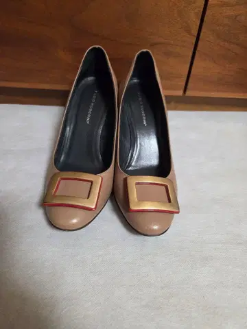 파비오 루스코니 펌프스 38