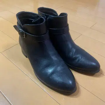 REGAL 블랙 가죽 앵클부츠