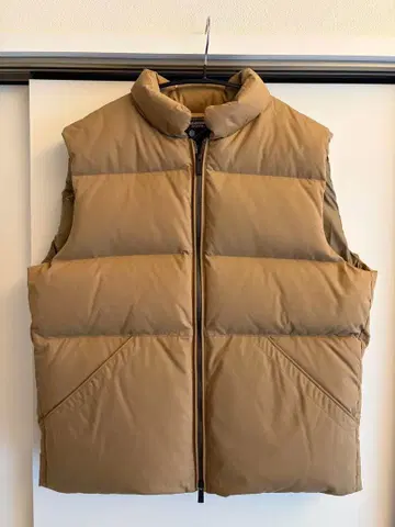 NANO UNIVERSE x 니시카와 콜라보 다운 베스트 베이지