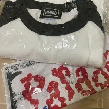 MAZZEL parade 래글런 롱 슬리브 T셔츠 반다나