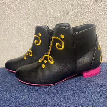 [미사용 새상품] 시마무라 치하루 안나와 엘사 안나 부츠 L사이즈