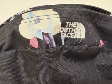 THE NORTH FACE 바디백 블랙/플라워 프린트