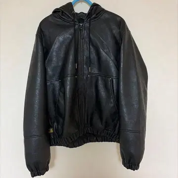 ZARA 인조 가죽 후데트 자켓