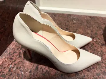 DIANA 베이지 스틸레토 하이힐