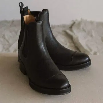 Shiun GRAIN CHELSEA BOOTS 39