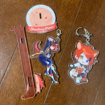 스토푸리 리이누 아크릴 스탠드와 키링