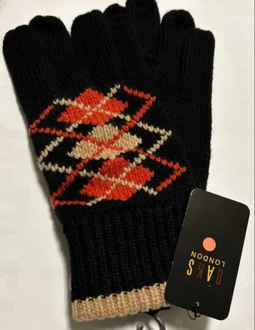 닥스 런던 아가일 무늬 장갑