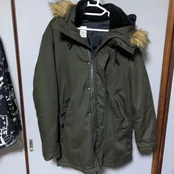 백 넘버 모즈 코트