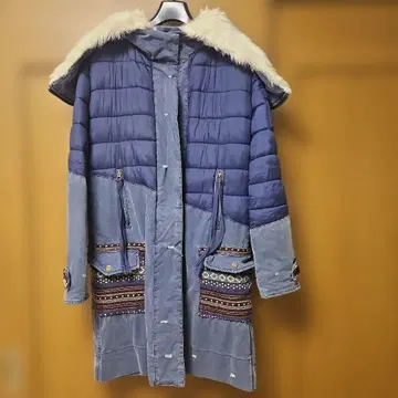 하자품 데시구알 코트