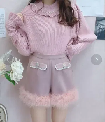 Swankiss 펄 페더 숏 팬츠 핑크