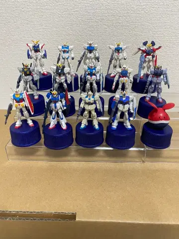 건담 병뚜껑 피규어 15개