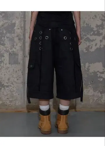 fancyclub Cross Pocket Bermuda Pants