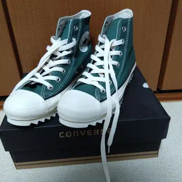 CONVERSE 그린 컬러 하이컷 스니커즈